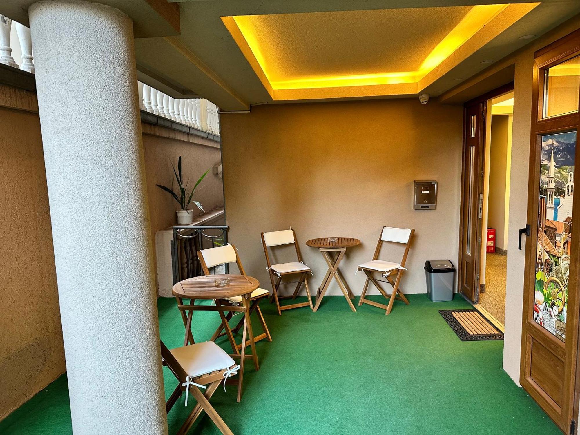 Central Hotel-Budva Extérieur photo